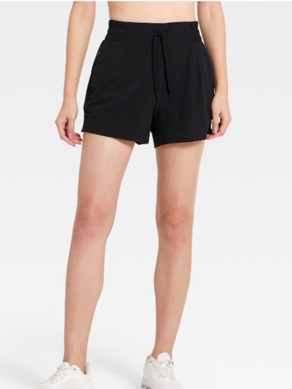 Women’s Active Light Woven Mid Rise Shorts 4”